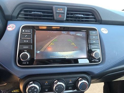 Used 2023 Nissan Versa SV image 14