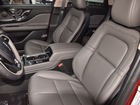 New 2026 Lincoln Corsair Premiere image 31