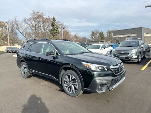 Used 2020 Subaru Outback Limited image 15