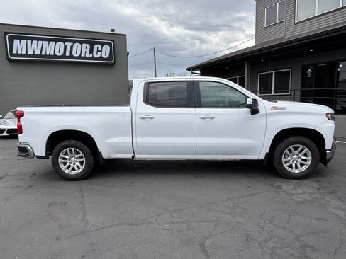 Used 2019 Chevrolet Silverado 1500 LT w/ Z71 Off-Road Package AWD/4WD image 8