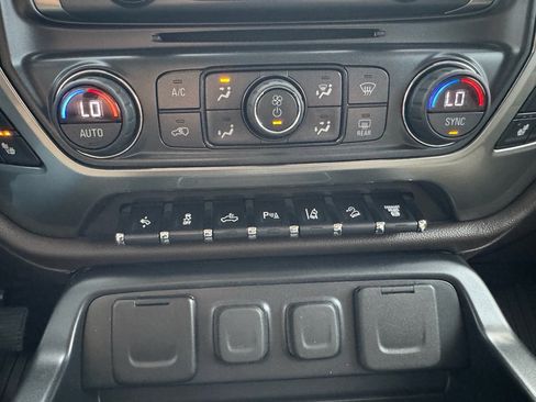 Used 2019 Chevrolet Silverado 2500 LTZ w/ Duramax Plus Package image 28