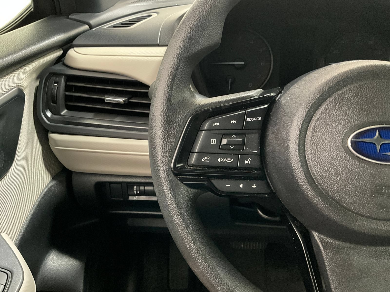 Used 2025 Subaru Forester AWD/4WD image 18