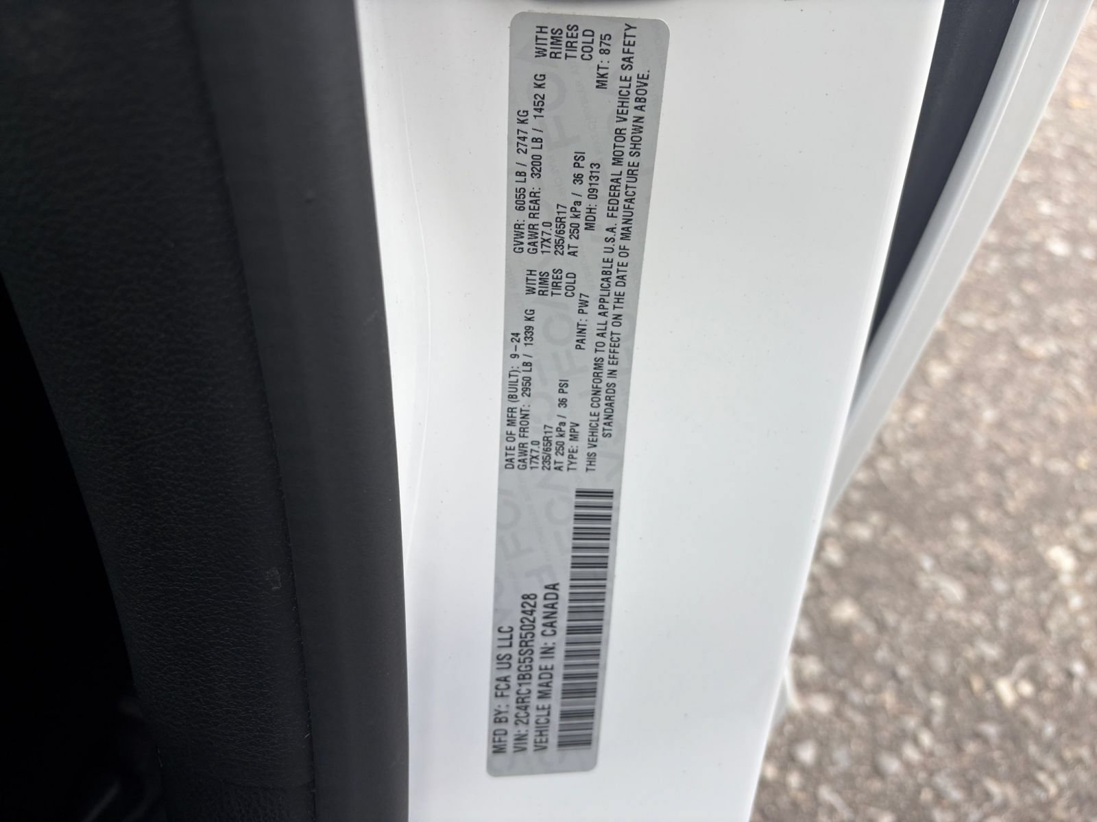 Used 2025 Chrysler Pacifica Select FWD image 31