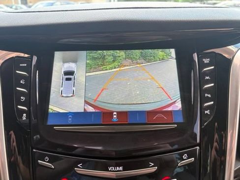Used 2020 Cadillac Escalade ESV Premium Luxury AWD/4WD image 39