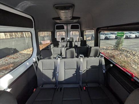 Used 2024 Mercedes-Benz Sprinter 2500 image 20