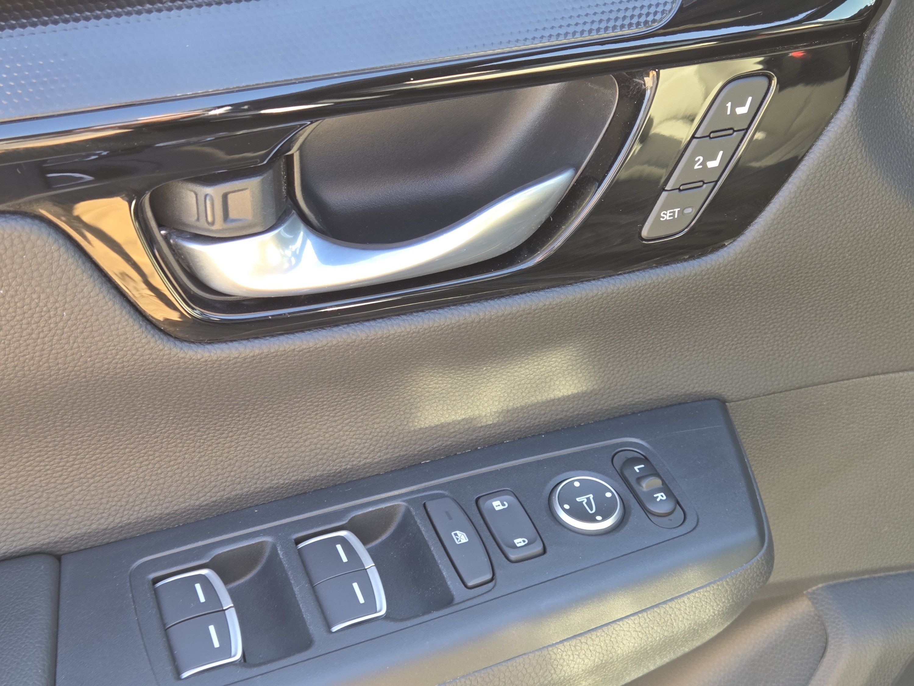 Used 2025 Honda CR-V Sport Touring image 34