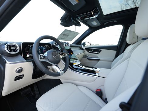 New 2026 Mercedes-Benz GLC 300 GLC 300 image 36