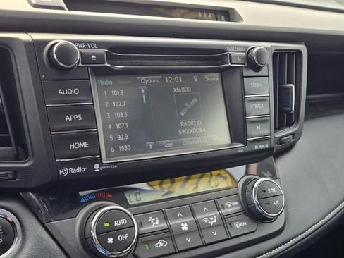 Used 2018 Toyota RAV4 XLE w/ Plus Extra Value Package AWD/4WD image 27