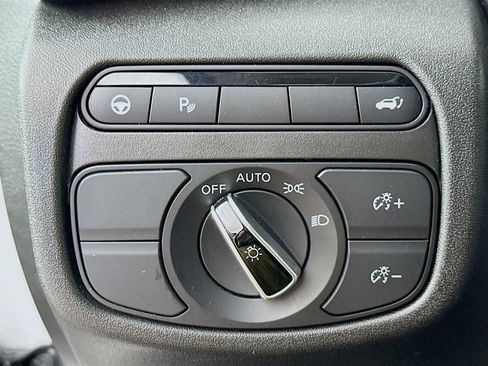 Used 2023 INFINITI QX50 Luxe AWD/4WD image 17