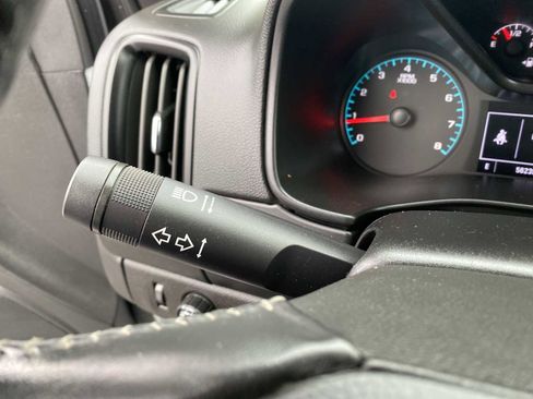 Used 2022 Chevrolet Colorado LT w/ Fleet Safety Package image 19