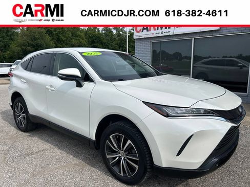 Used 2022 Toyota Venza LE AWD/4WD image 1