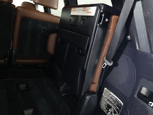 Used 2018 Toyota Land Cruiser AWD/4WD image 16