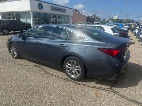 Used 2019 Toyota Avalon XLE w/ Moonroof Package FWD image 6