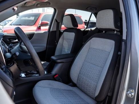 Used 2023 Chevrolet Equinox LT image 24