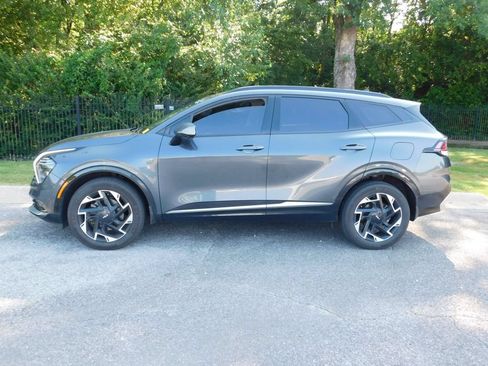Used 2024 Kia Sportage SX AWD/4WD image 2