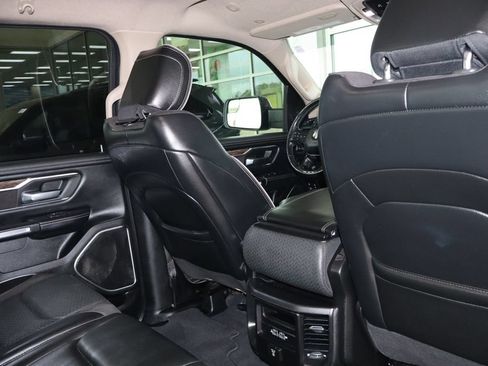 Used 2019 RAM 1500 Laramie AWD/4WD image 42