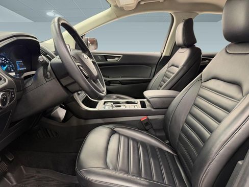 Certified 2023 Ford Edge SEL w/ Convenience Package AWD/4WD image 4