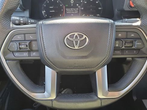 Used 2025 Toyota Tacoma TRD Off-Road image 18