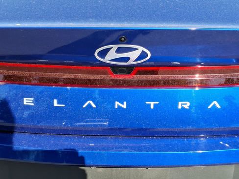 Certified 2024 Hyundai Elantra SEL FWD image 15