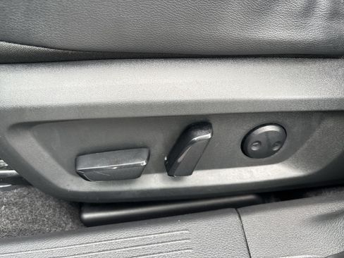 Used 2023 Nissan Rogue SL w/ SL Premium Package FWD image 14