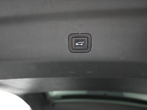 Used 2021 Chevrolet Tahoe Premier w/ Premium Package image 15