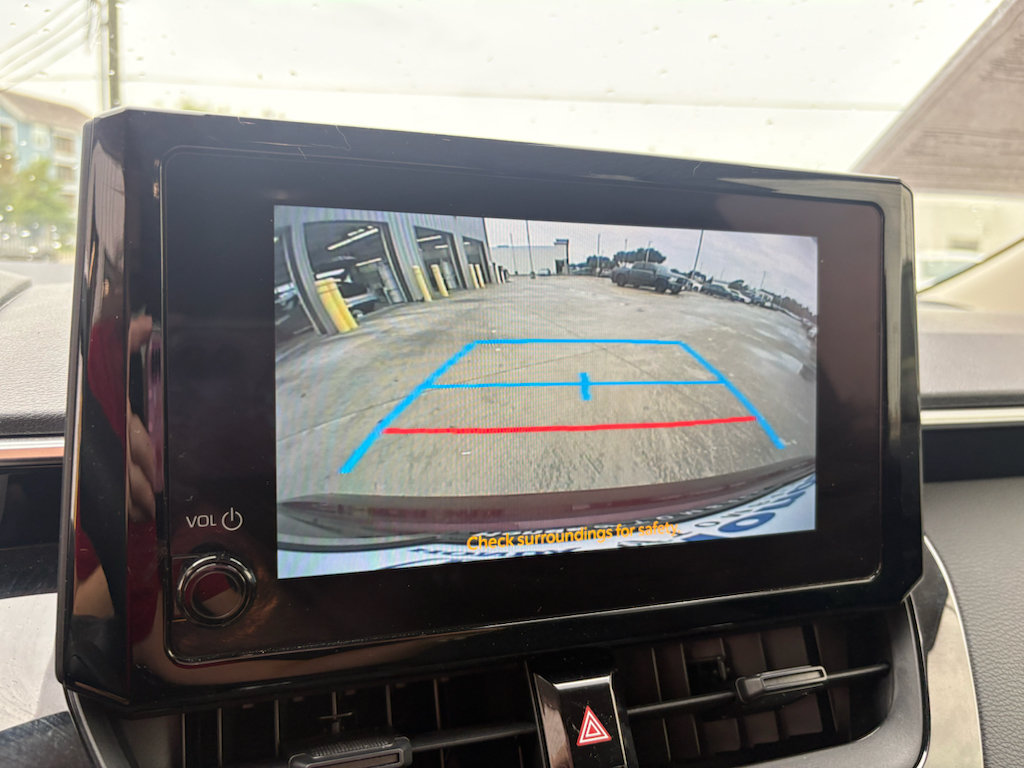 Used 2023 Toyota Corolla LE FWD image 18