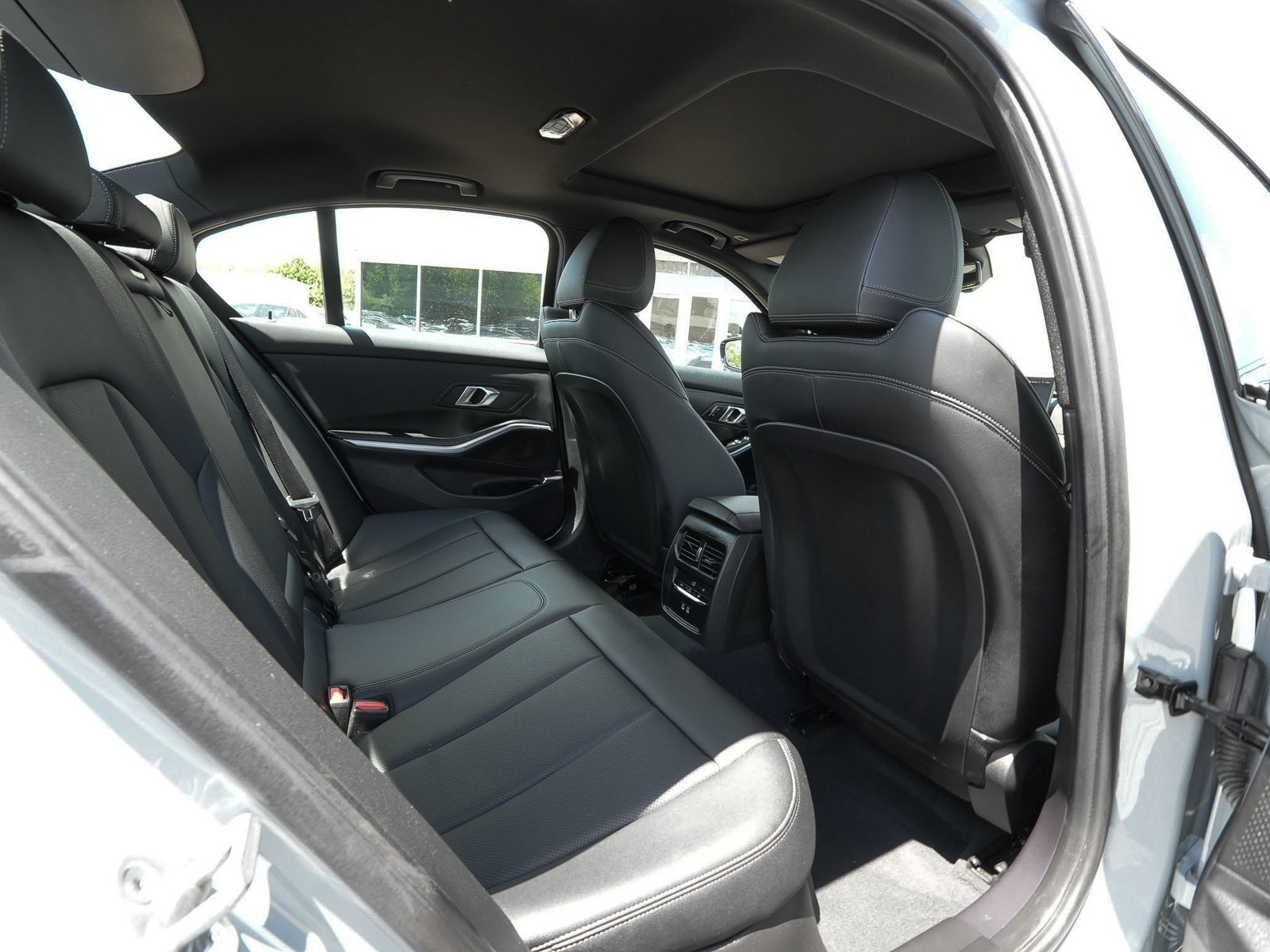 Used 2026 BMW 330i xDrive Sedan AWD/4WD image 41