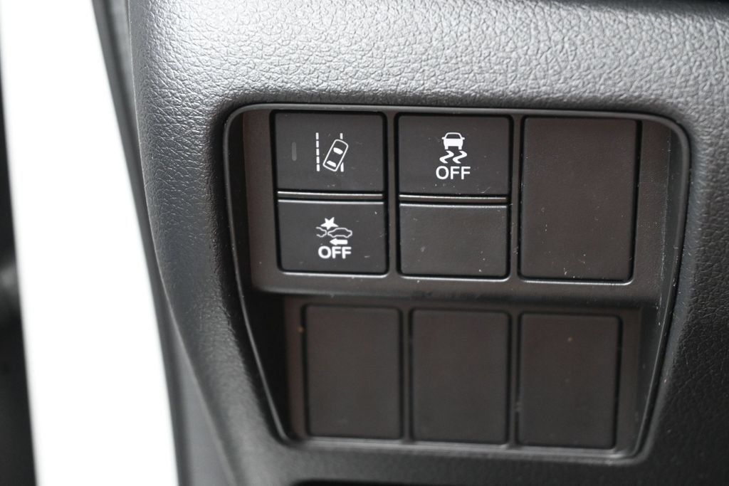 Used 2020 Honda CR-V LX image 14