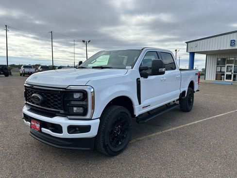 New 2026 Ford F250 XLT w/ XLT Premium Package AWD/4WD image 3
