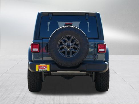 Used 2024 Jeep Wrangler Unlimited Sport AWD/4WD image 6