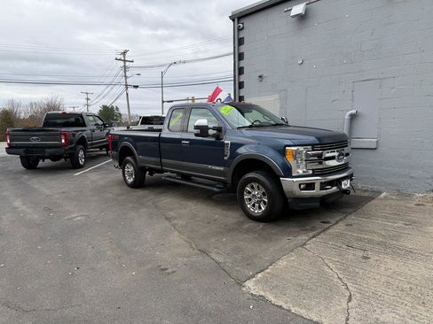 Used 2017 Ford F250 Lariat w/ Chrome Package AWD/4WD image 2