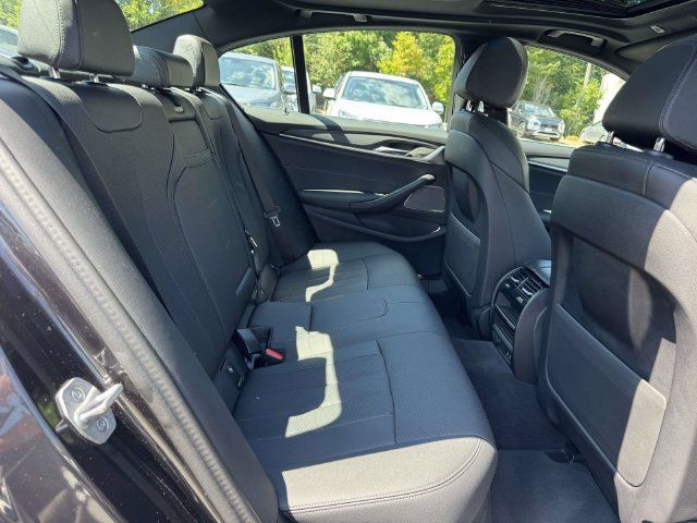 Used 2023 BMW 530i xDrive w/ Premium Package AWD/4WD image 13