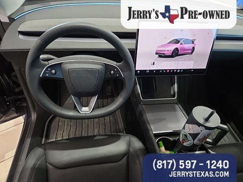 Used 2026 Tesla Model Y AWD image 9