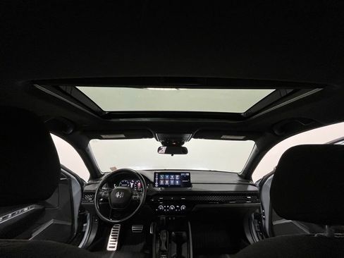 Used 2023 Honda Accord Sport image 25