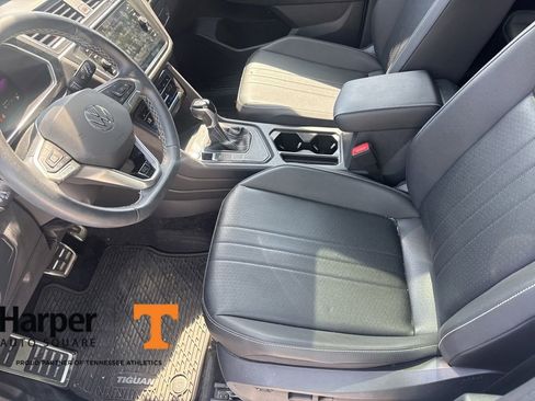 Used 2023 Volkswagen Tiguan SE R-Line FWD image 13