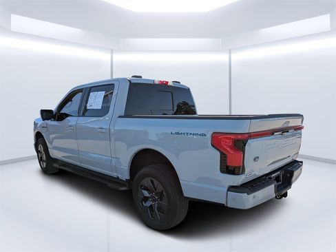 Used 2023 Ford F150 Lightning Lariat image 32