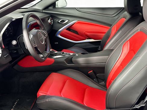 Used 2020 Chevrolet Camaro LT image 18