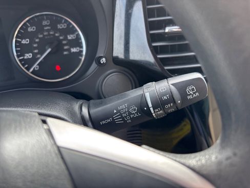 Used 2020 Mitsubishi Outlander ES image 23