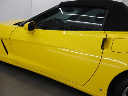 Used 2007 Chevrolet Corvette Coupe w/ Preferred Equipment Group RWD image 27