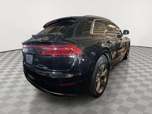 Used 2023 Audi Q8 Premium w/ Convenience Package AWD/4WD image 2