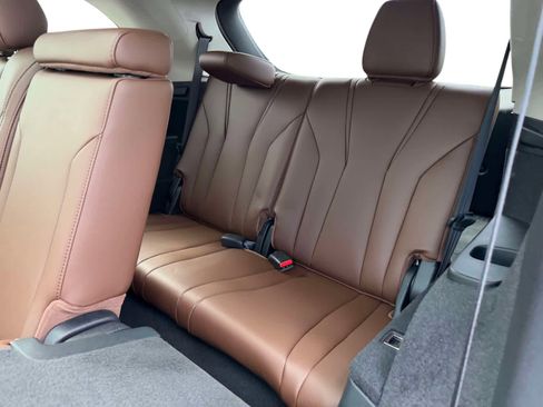 Used 2023 Acura MDX SH-AWD w/ Technology Package image 15