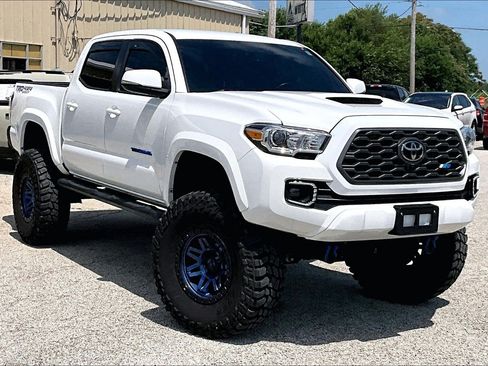 Used 2022 Toyota Tacoma TRD Sport AWD/4WD image 36