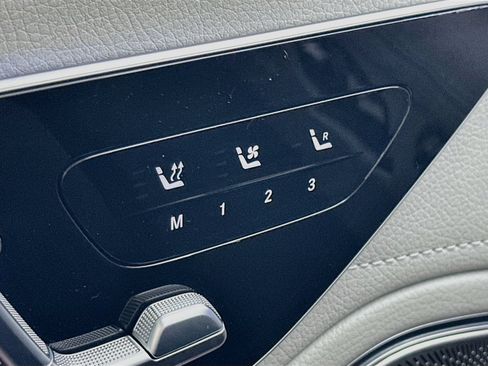 Used 2023 Mercedes-Benz EQS 580 4MATIC Sedan image 22