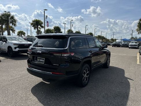 Used 2024 Jeep Grand Cherokee L Limited w/ Luxury Tech Group II image 16