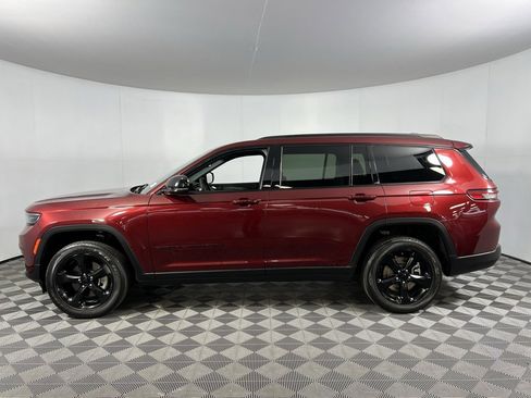 Used 2023 Jeep Grand Cherokee L Laredo image 8