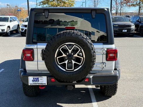 Certified 2024 Jeep Wrangler Unlimited Rubicon w/ Technology Group image 7