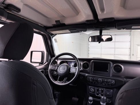 Used 2018 Jeep Wrangler Unlimited Sport S AWD/4WD image 24
