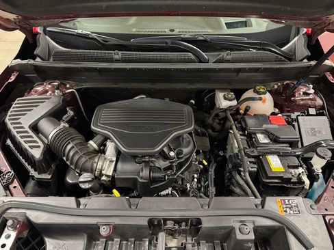 Certified 2023 GMC Acadia SLT w/ Technology Package image 41