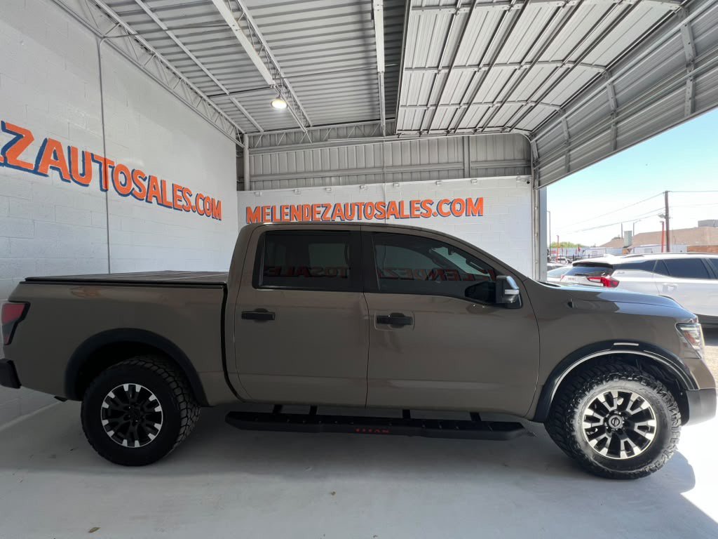 Used 2021 Nissan Titan PRO-4X w/ Pro-4x Convenience Package AWD/4WD image 5