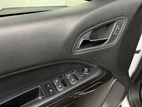 Certified 2020 GMC Canyon SLE w/ Driver Alert Package image 22